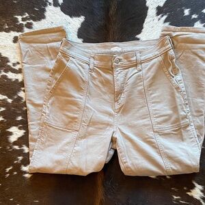 Old Navy Women's Straight Leg Jeans in Tan
